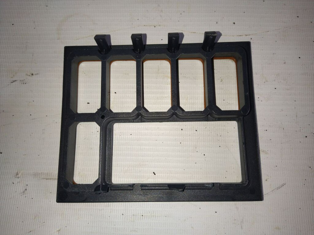 рамка клавиш б/у \ сломаны крепления с одной стороны - 1